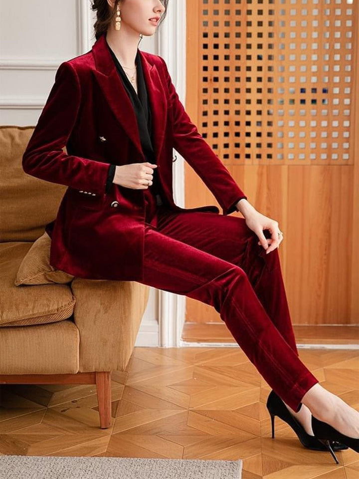 solovedress 2 Piece Burgundy Velvet Double Breasted Peak Lapel Women Suit